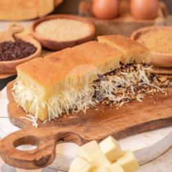 Martabak Klasik 1/2 Keju   1/2 Coklat Kacang Wijen Keju (komplit)