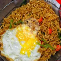 Indomie Goreng Rendang Telur Ceplok