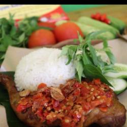 Ayam Bakar Penyet Nasi Lalap