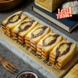 Choco Crunchy Puff Pastry Toast