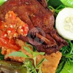 Bebek Goreng Dada Sayap Sambal Bawang