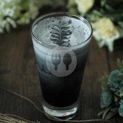 Black Charcoal Latte (ice)