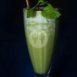 Fresh Pineapple And Mint Juice