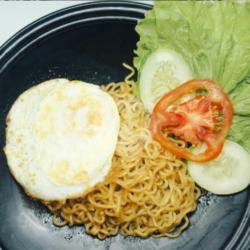 Indomie Telor (goreng/rebus)