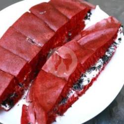 Coklat Kacang Wijen Red Velvet