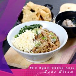 Mie Ayam Lada Hitam Bakso Keju