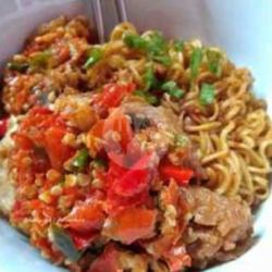 Mie Goreng Telor Geprek Sambal Sadis