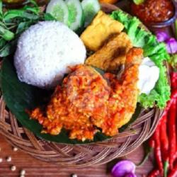 Ayam Lalapan Nasi Tahu Tempe