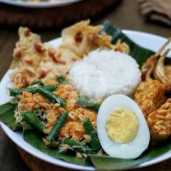 Nasi Urap   Telur