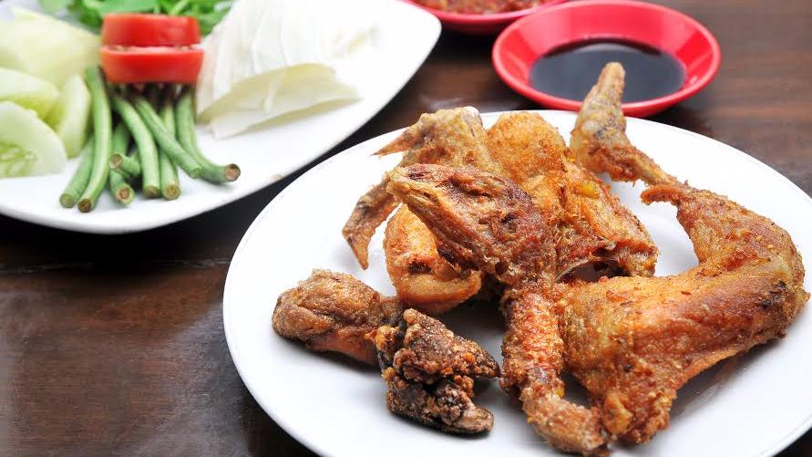 Ayam Goreng, Tenes