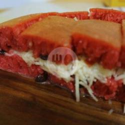 Martabak Manis Red Velvet Keju