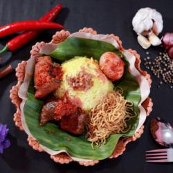 Nasi Kuning Daging   Ikan   Telur