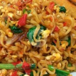 Mie Goreng Jumbo Telur  Sayur