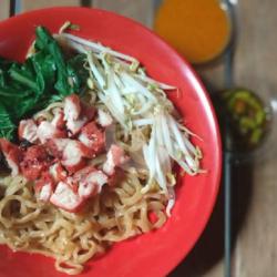 Mie Karet Ayam Charsiew Madu (halal)