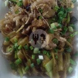 Mie Tiaw Goreng Bakso Telor