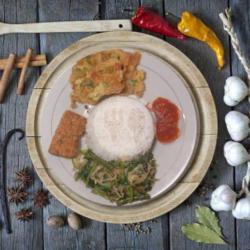 Paket Nasi Urap Sayur Telur Dadar