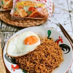 Mie Goreng Sakura Telor