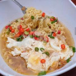 Indomie Kuah Pedas Telor,es Teh