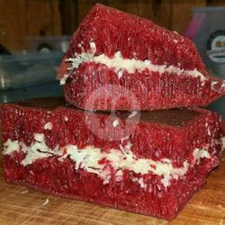 Red Velvet Keju Susu