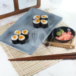 Tobiko Maki