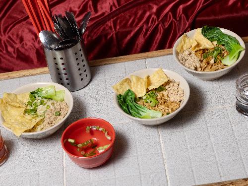 Sejahtera Bakmi Dan Kopi