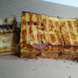 Roti Bakar Rasa Tiramisu Crunchy, Nanas