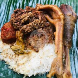 Nasi Gudeg Paha Bawah Ceker Komplit