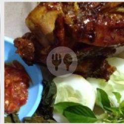 Bebek Bakar   Nasi   Lalapan