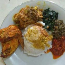 Nasi Padang Ayam Kari  Tahu Tempe