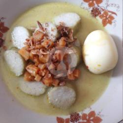 Lontong Opor Telur