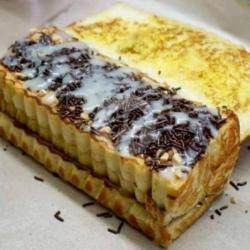 Roti Bakar Strobery Kacang Coklat Susu