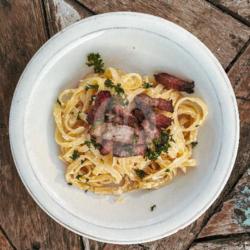 Fettucine Carbonara Smoked Beef