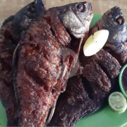 New Menu Ikan Mas Goreng Kriuk 1pcs  Nasi   Tetah   Sambel Jurig Jeletot/sambel Kecap Kiwok Bdg