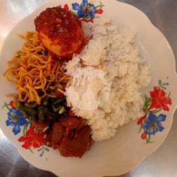 Nasi Campur Telur