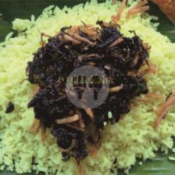 Nasi Kuning Dendeng Daging Binjangan