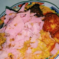 Ketupat Sayur Gulai Nangka   Telor Balado   Daging Rendang