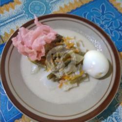 Ketupat Gulai Touco   Telor