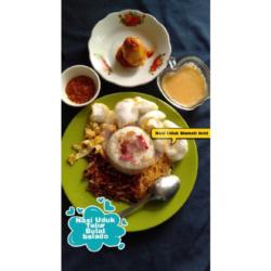 Nasi Uduk Telur Bulat Balado