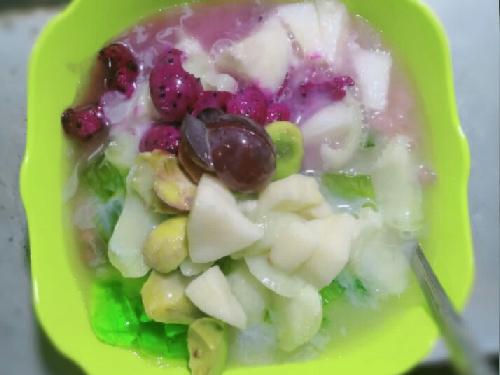 Sop Buah & Siomay Ikan Sabrang, Kelurahan Pasirgadung Sabrang