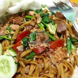 Kwitiaw Goreng Sosis Bakso