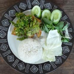 Ayam Penyet Dada Cabe Ijo   Nasi