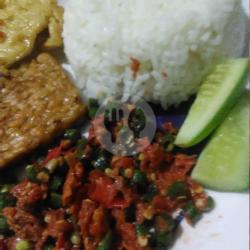 Sambal Orek Tempe Tahu Segelas Teh