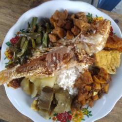 Nasi Campur Ikan Kuniran