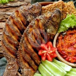 Nasi Liwet Ikan Nila Goreng