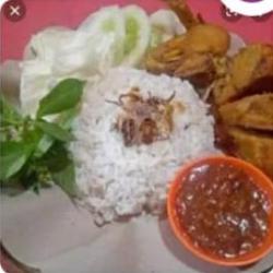 Nasi Uduk Pecel Ayam Dada