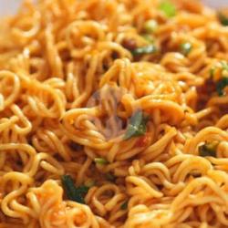 Mie Goreng Kebuli Kambing