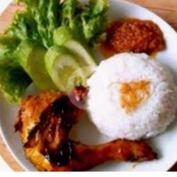 Paket Combo 2 Nasi Ayam Bakar Plus Air Mineral Cup