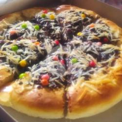 Pizza Manis Besar