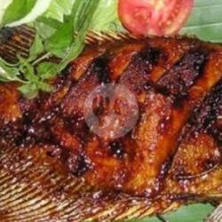 Gurami Bakar Madu Dewe(tanpa Nasi)