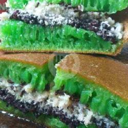 Martabak Pandan Ketan Hitam Keju  Susu